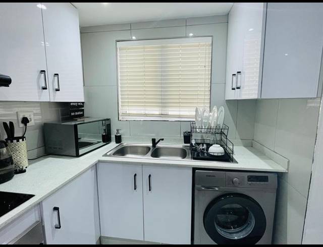 2 BEDROOM PROPERTY TO RENT IN NORTH BEACH